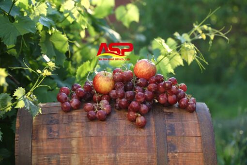 Red grapes